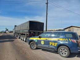 Três carretas são flagradas com quase 50 toneladas de excesso de peso nas BRs 285 e 386