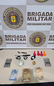 Três-passense com antecedentes policiais é preso por tráfico de drogas em Ijuí