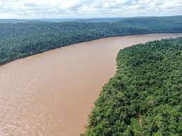 Com cheia histórica, Salto do Yucumã “desaparece” no Rio Uruguai