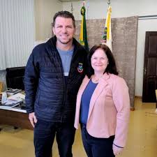 Prefeito em exercício discute avanços na saúde com direção do Hospital de Caridade de Três Passos