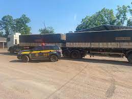 Bitrem é flagrado transitando com 25 toneladas de excesso de peso na BR-386, em Iraí