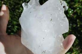 Granizo e ventania destelham casas e deixam famílias desalojadas no Noroeste do RS